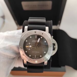 Panerai Luminor Submersible – Navy Seals