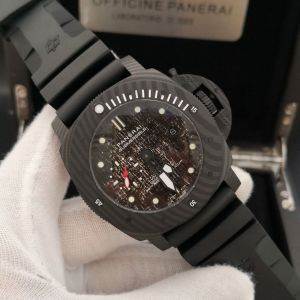 Panerai Submersible Luna Rossa