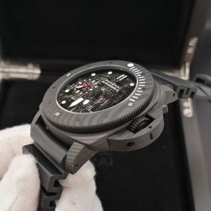 Panerai Submersible Luna Rossa