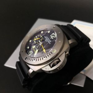 Panerai Luminor Submersible Pole 2 Pole