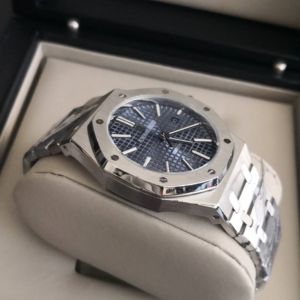 Audemars Piguet – Royal Oak