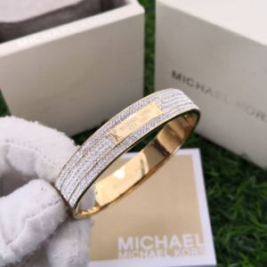 PULSEIRA MICHAEL KORS CRAVEJADO