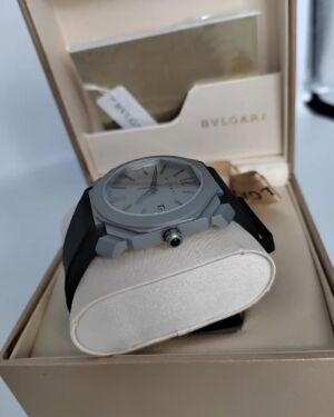 Relógio Bvlgari Octo