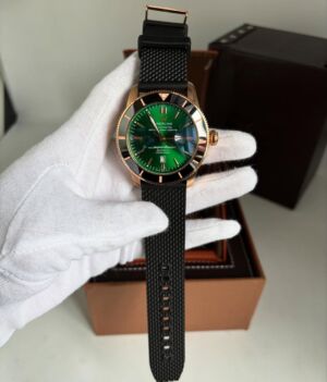Relógio Breitling – Superocean Verde